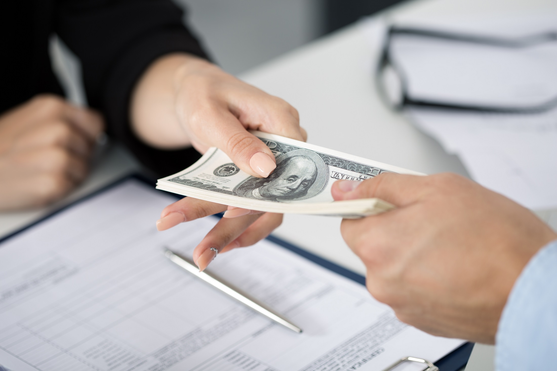 شرایط دریافت وام بیمه عمر ؟